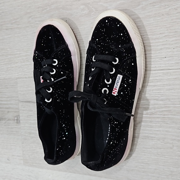 Superga Woman's Round Toe Sneaker Shoes Size 6 - Picture 3 of 10